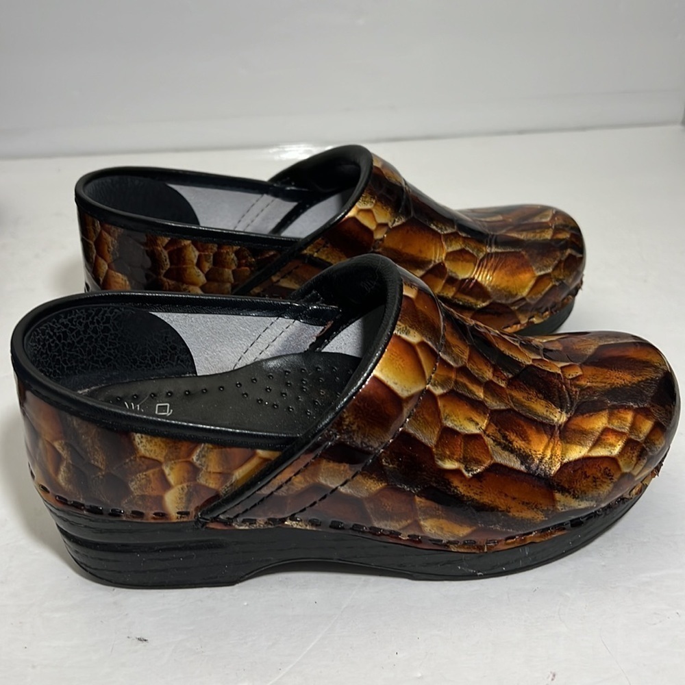 Dansko Leather Abstract Reptile Clogs Size 37 Us … - image 6